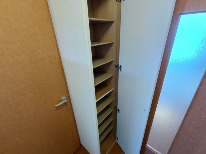 レオパレス島之内の玄関
