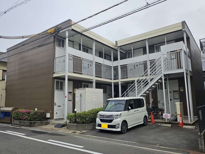 レオパレス諏訪の外観