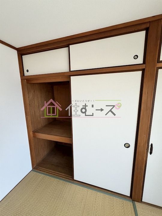 山口ビルの内装