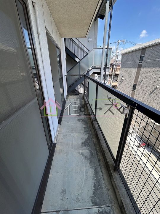 アーチスト赤川の内装