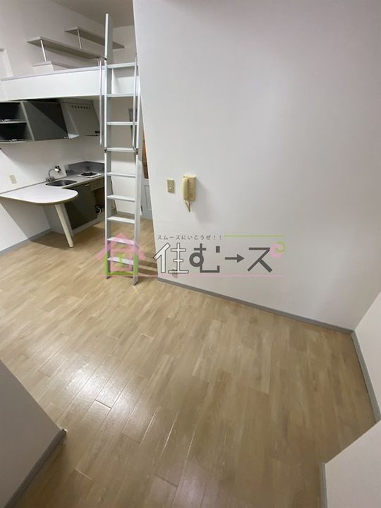 レガーレ玉出の居間