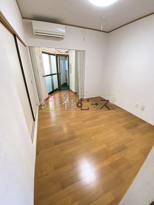 大阪府大阪市住吉区遠里小野4丁目(一戸建)の賃貸物件の居間