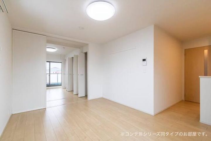 ブルートレインV号の居間