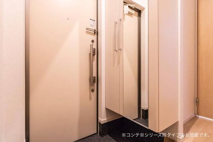 ブルートレインV号の玄関
