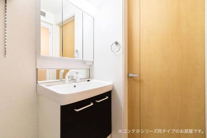 ブルートレインV号の内装