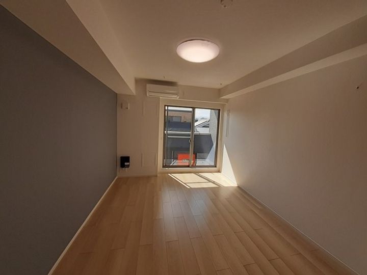 サンプラザ金剛の居間