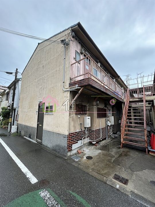 湯里Kアパートの外観