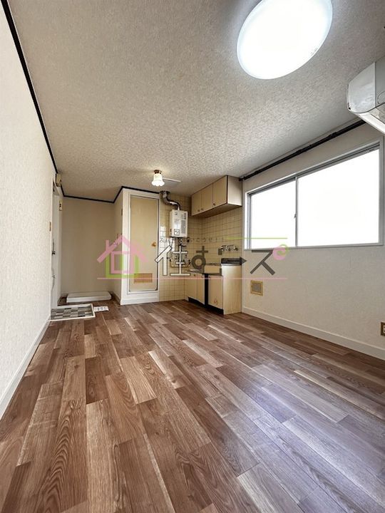 平野本町センタービルの居間