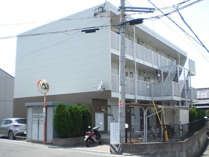 レオパレスレオリバーサイド21の外観