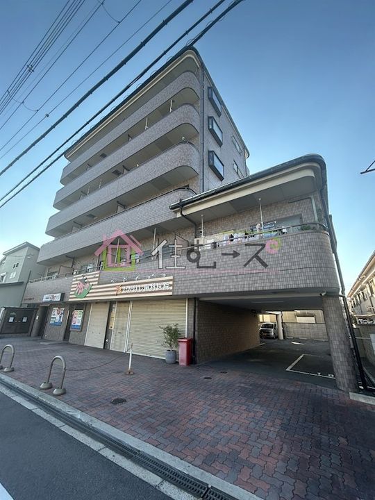 サンシャイン芝田ハイツの外観