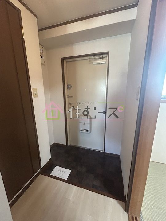 サンシャイン芝田ハイツの玄関