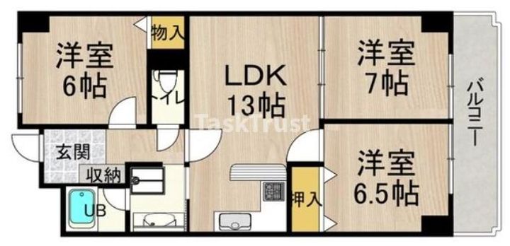 ロイヤルコート生江の間取り