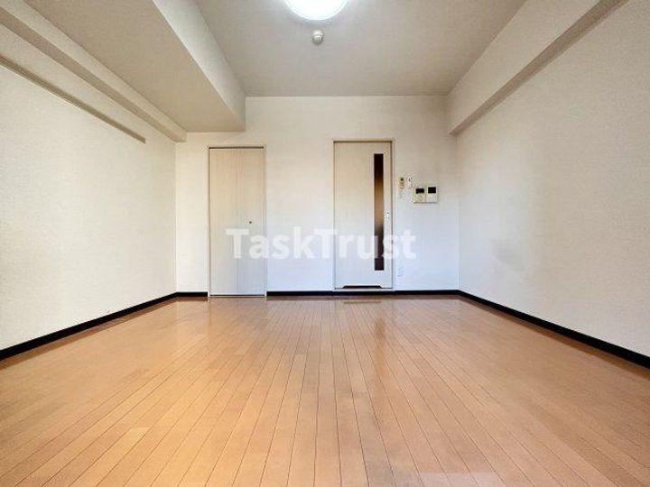 マルセイ玉川マンションの居間