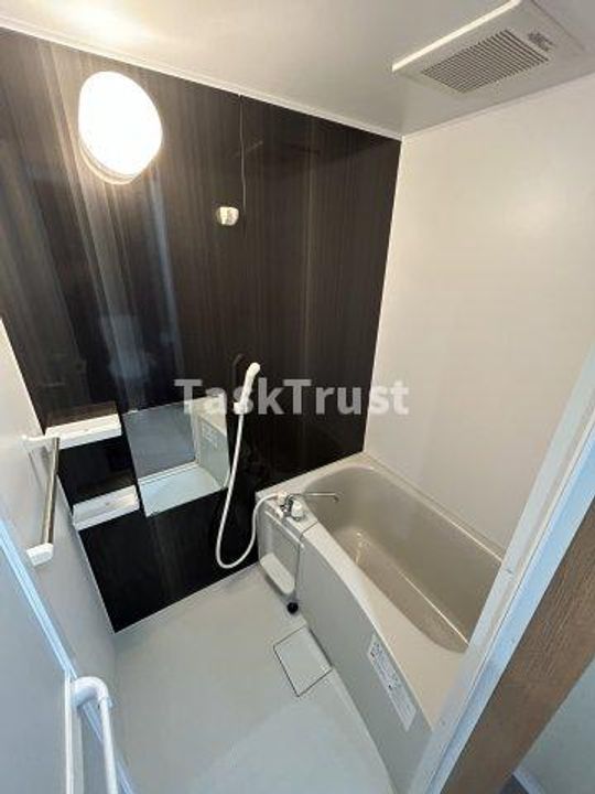 ヴァンクール城東の風呂