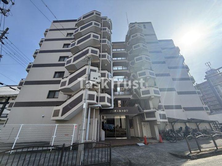 プリオール・トロワの外観