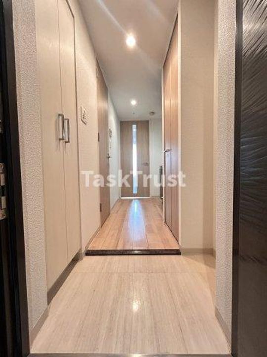 クリスタルグランツ東天満の玄関