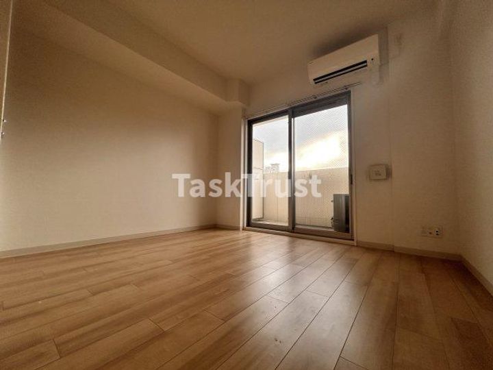 クリスタルグランツ東天満の居間