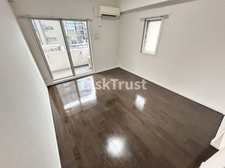 フォレストガーデン天満橋Ⅰの居間