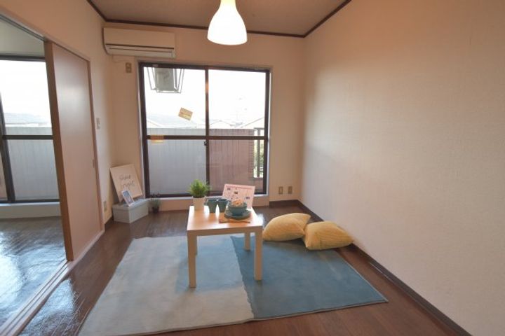 メゾン・ドゥ・ヴァン上赤江の居間