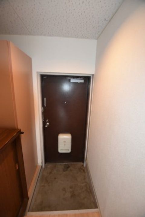 メゾン・ドゥ・ヴァン上赤江の玄関