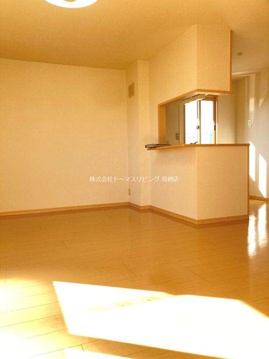 ヴェルプロフォーンC207の居間