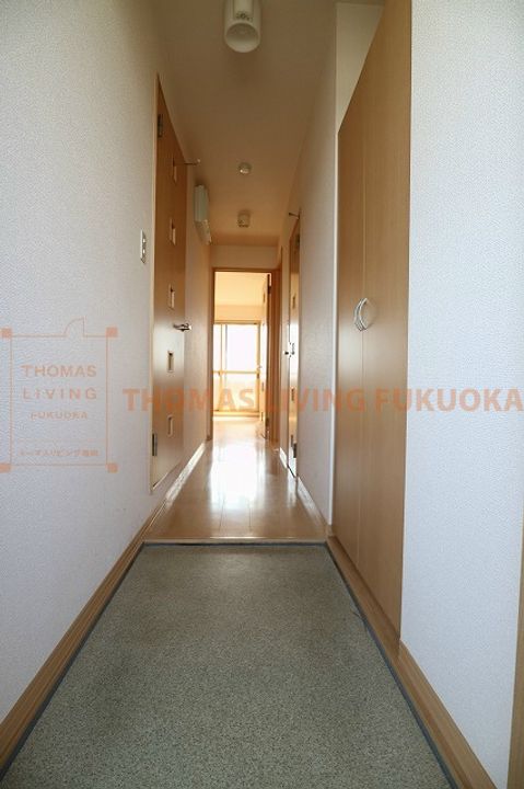 セイシェル大山B203の玄関