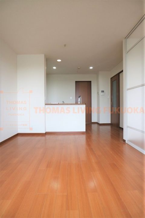 シュトラールC101の居間