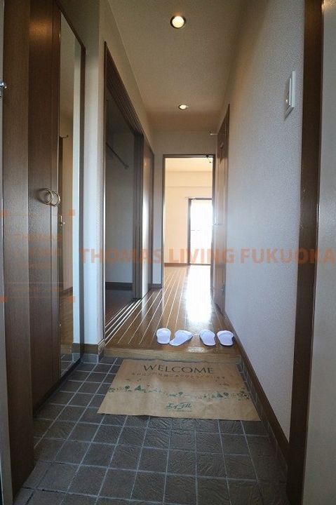 E.POPULAR804の玄関