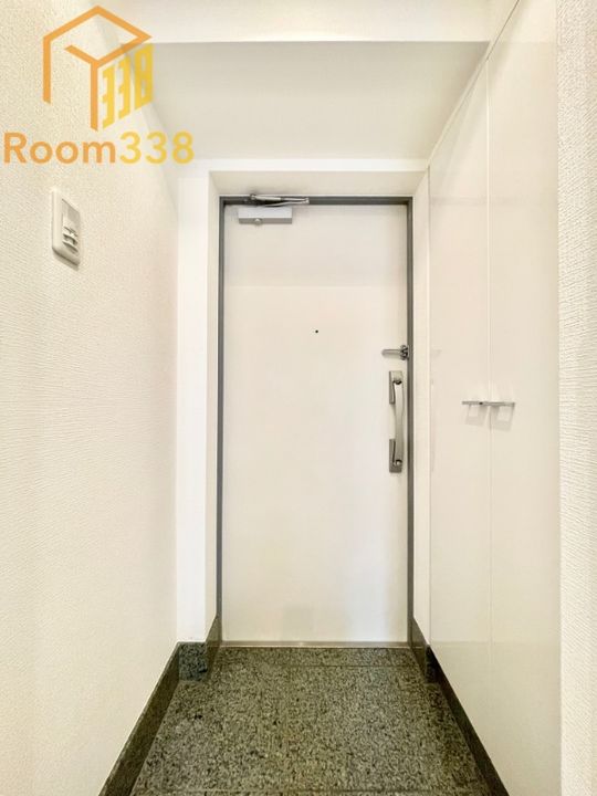 東京都渋谷区本町3丁目(マンション)の賃貸物件の玄関