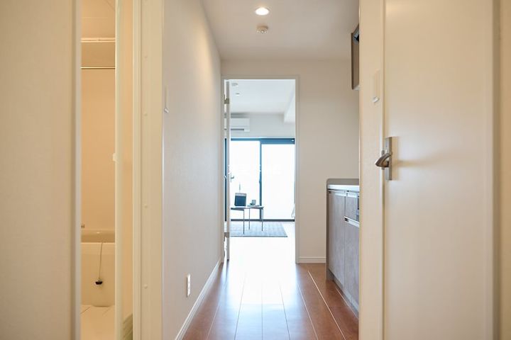 COLAS MIFUNE Westの玄関