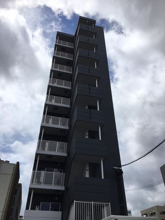 トラストビル姪浜の外観