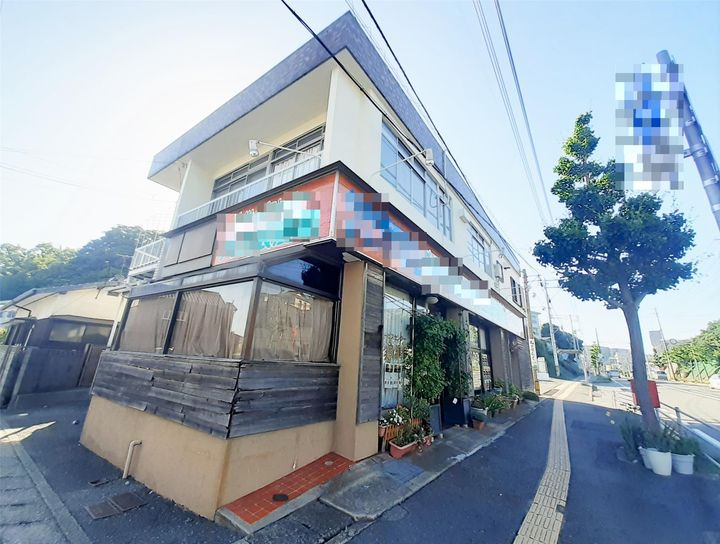 垣本ビル2Fの外観