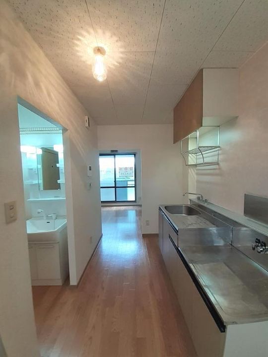 ビーライン菜園場103の内装