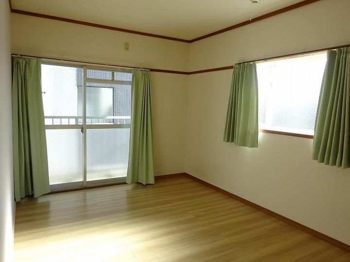 第3山下ビル205の寝室