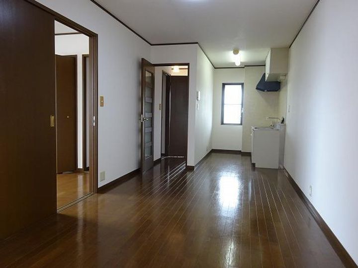 ソシエル西本町203の寝室