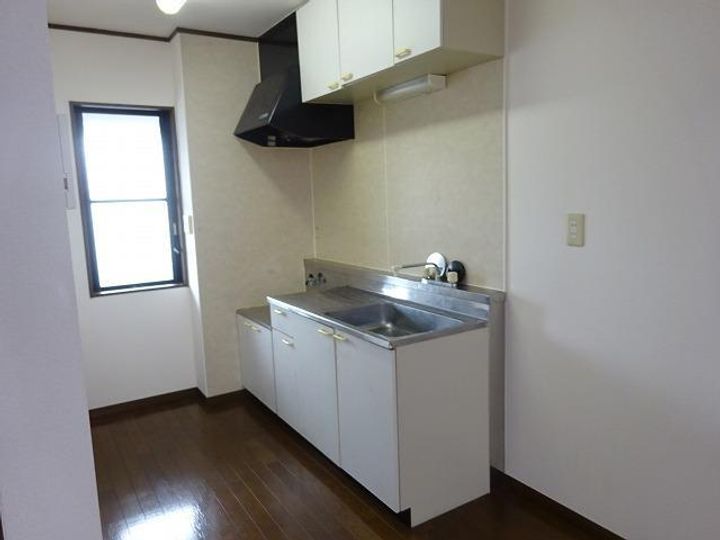ソシエル西本町203のキッチン