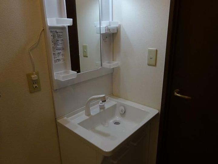 ソシエル西本町203の内装