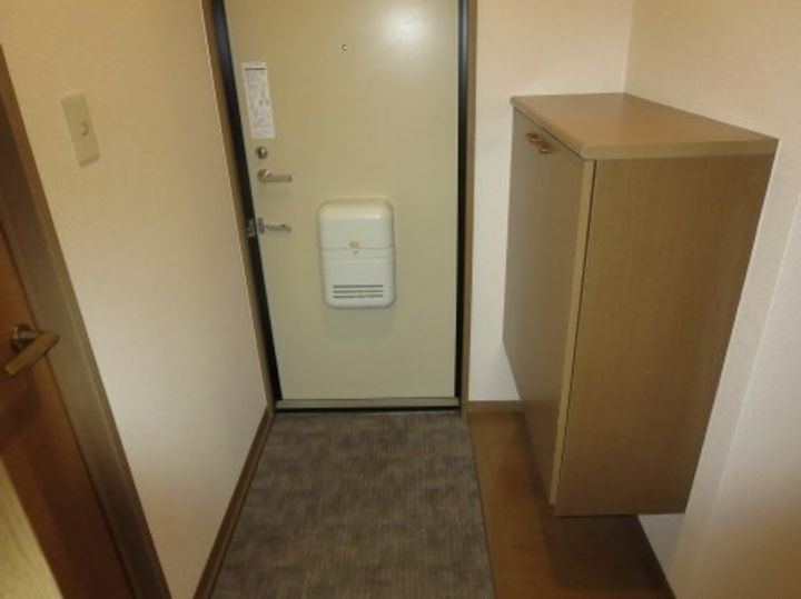マンションタケイシの玄関