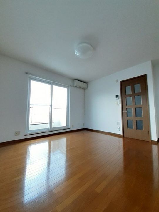 エミネントA201の居間