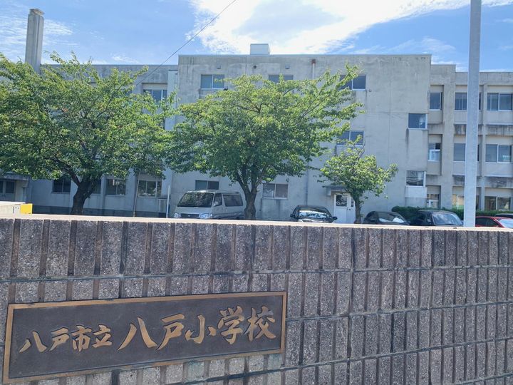 ラッフルズ1-Aの周辺