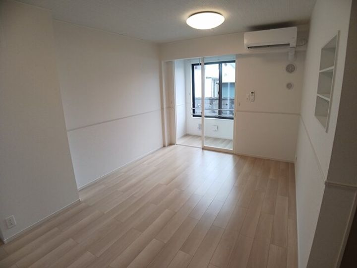 セレノ コリーナの居間