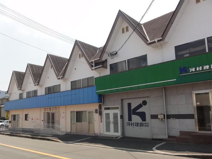 大阪府高槻市真上町2丁目の賃貸マンションの外観