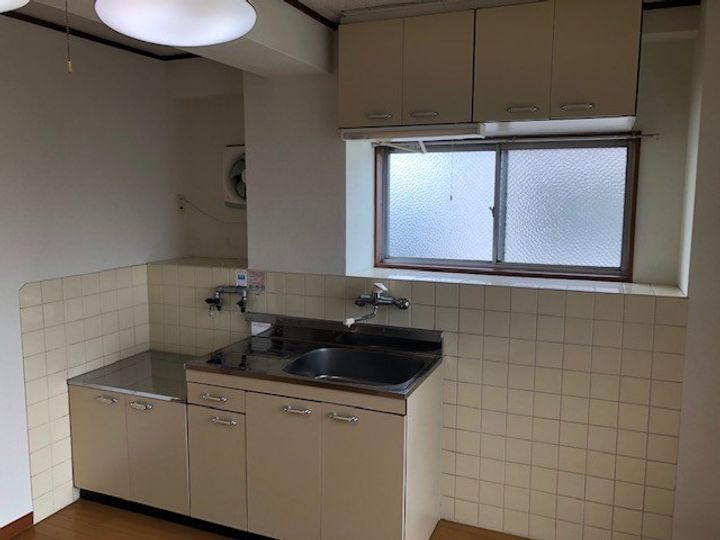 大宅マンションのキッチン