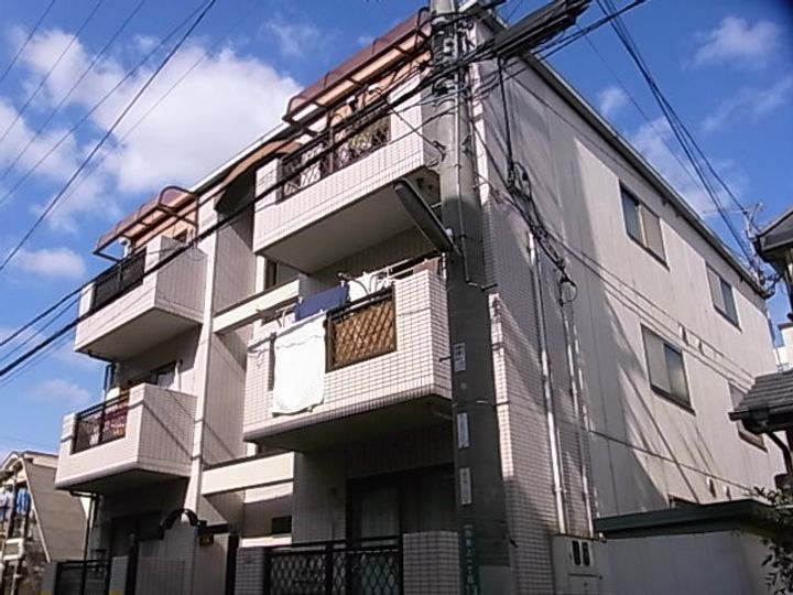 サンピア西真上の外観