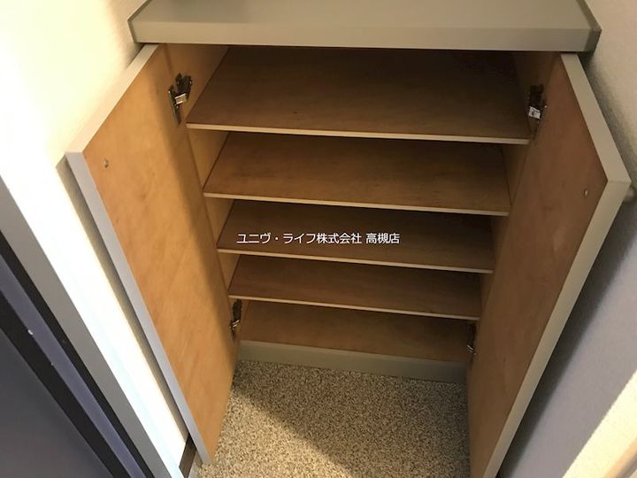 ピーズライフの玄関