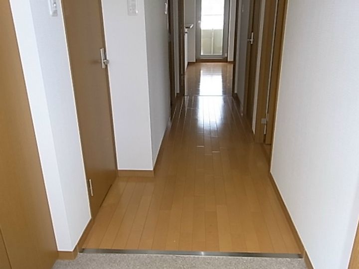 アグレアブルの玄関