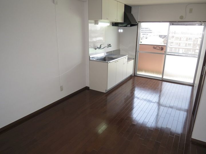 大和コーポの居間