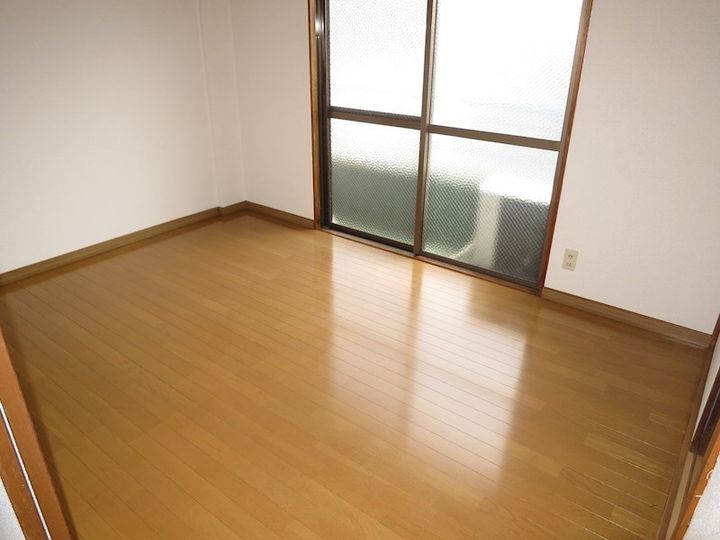 ジョイフルコーポ真上の居間