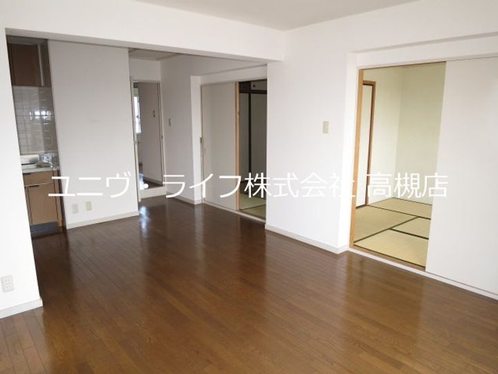ルガーデニアの居間
