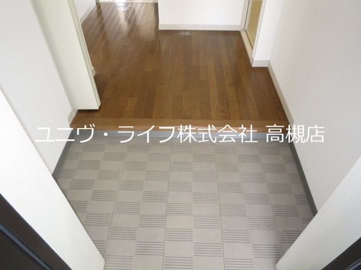 ルガーデニアの玄関